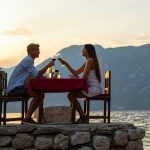 Top Romantic Ideas for Couples on a Speedboat Tour